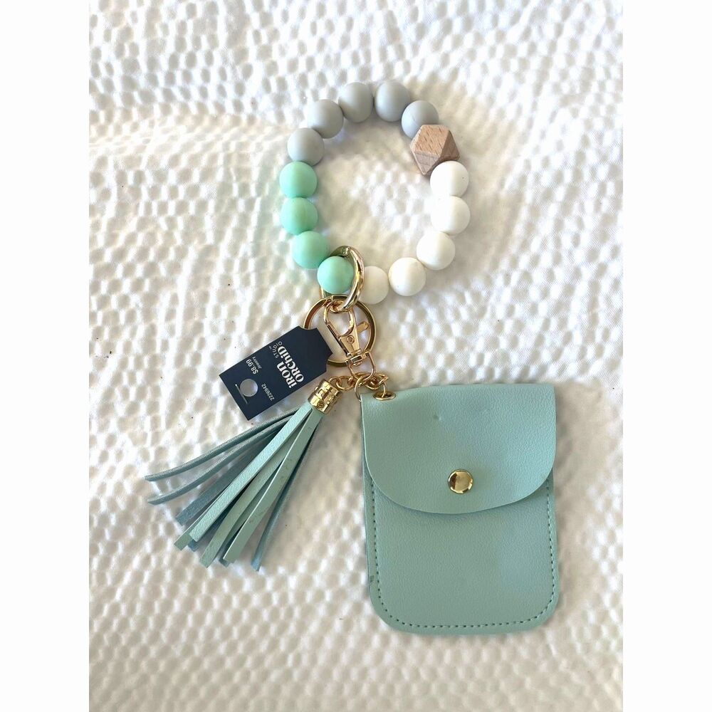 NWT Women's Car Key Ring Bracelet Blue Beaded Keychain Wallet Bag Charm - Picture 2 of 7